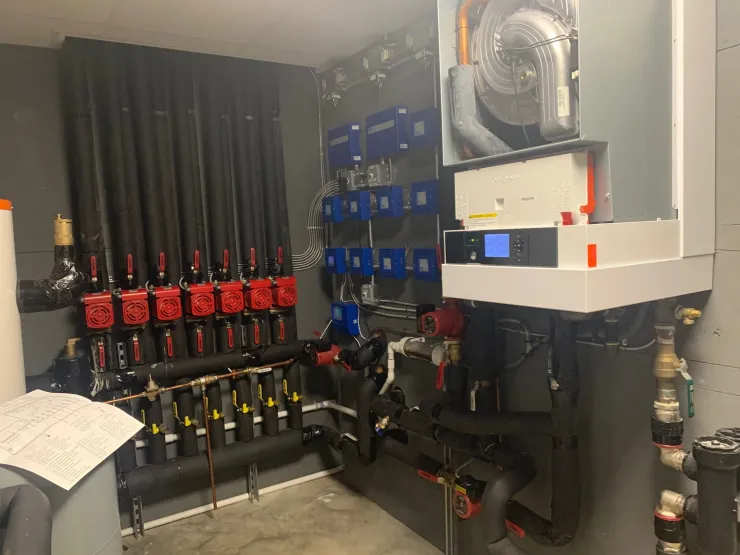 Viessmann boiler with hydronic manifold system